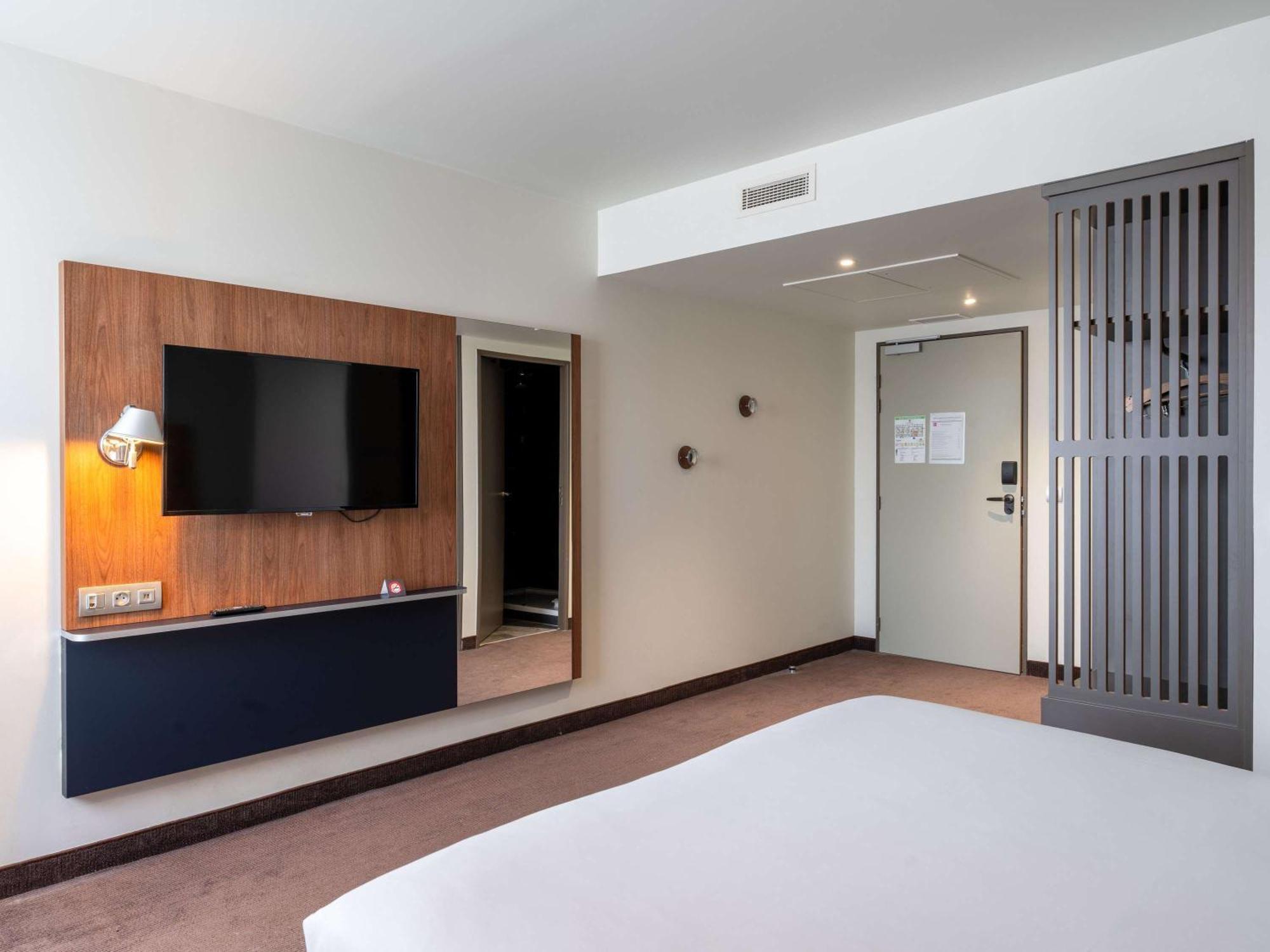 Ibis Rouen Centre Rive Gauche Mermoz Exterior photo
