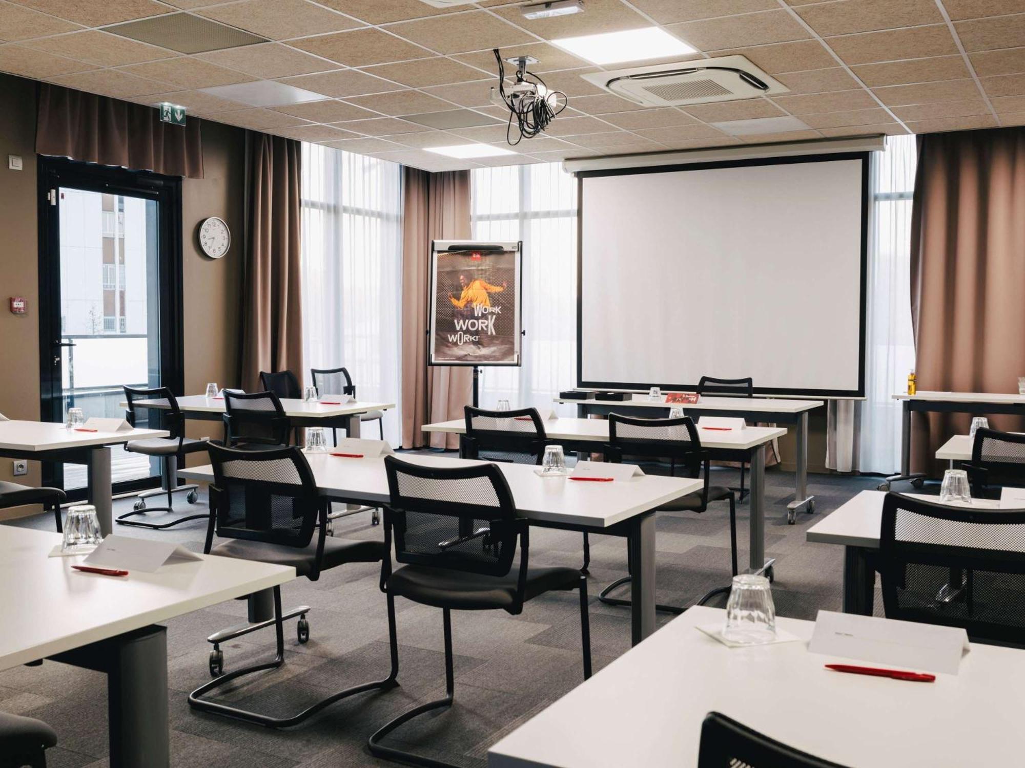 Ibis Rouen Centre Rive Gauche Mermoz Exterior photo